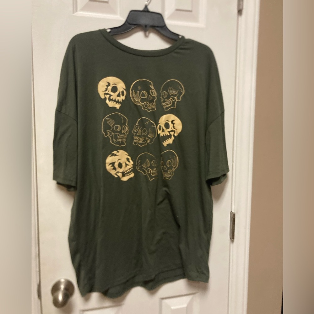 L Green and Cream Skull Tee